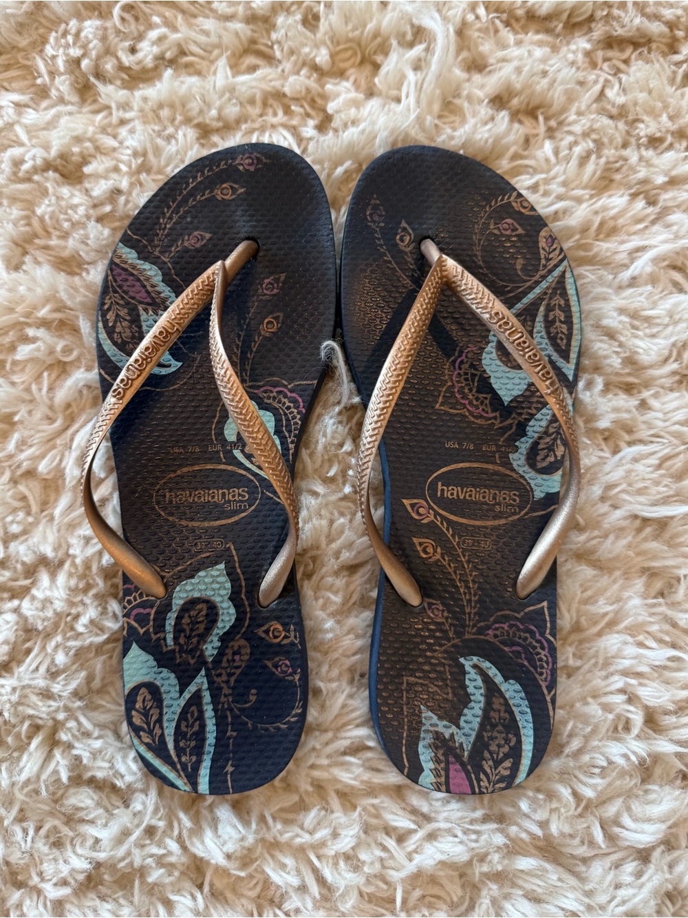 Havaianas slim gold flip flops women’s size 7/8